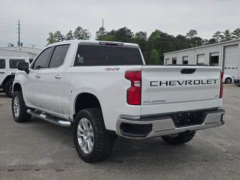 Used 2023 Chevrolet Silverado 1500 LTZ AWD/4WD image 3