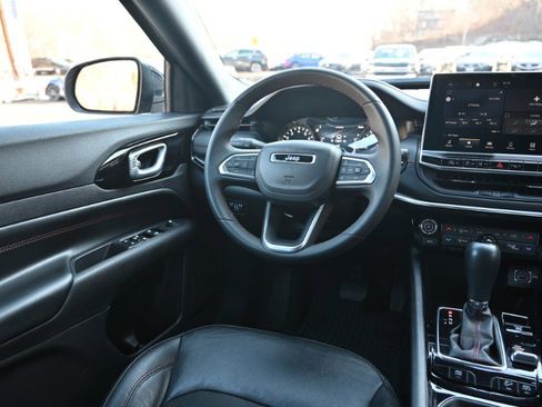 Used 2024 Jeep Compass Trailhawk image 13