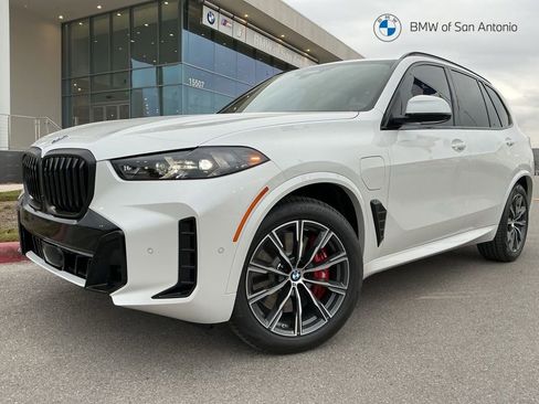 New 2026 BMW X5 xDrive50e w/ M Sport Package image 1