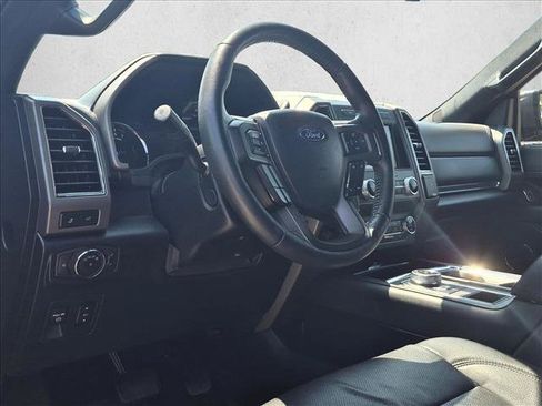 Used 2019 Ford Expedition XLT w/ Equipment Group 202A RWD image 5