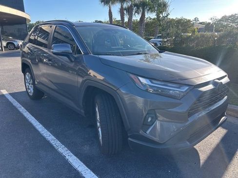 Used 2022 Toyota RAV4 XLE Premium FWD image 3