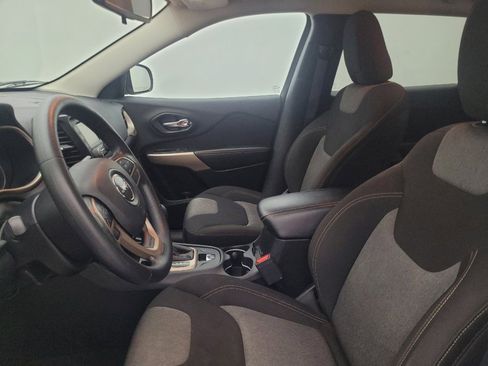 Used 2018 Jeep Cherokee Latitude image 17