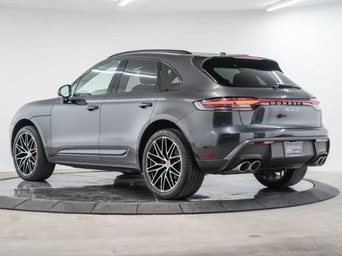Certified 2023 Porsche Macan S AWD/4WD image 3