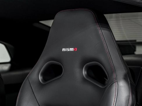 Used 2016 Nissan GT-R NISMO AWD/4WD image 18