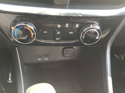 Used 2024 Buick Encore GX Sport Touring image 18