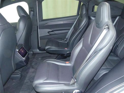 Used 2022 Tesla Model X Plaid image 4