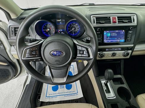 Used 2019 Subaru Outback 2.5i AWD/4WD image 13