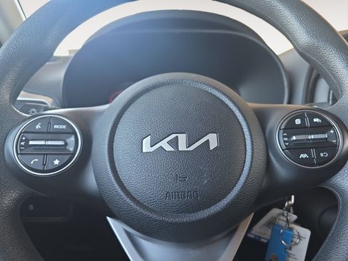 Certified 2025 Kia Soul LX w/ LX Technology Package FWD image 11