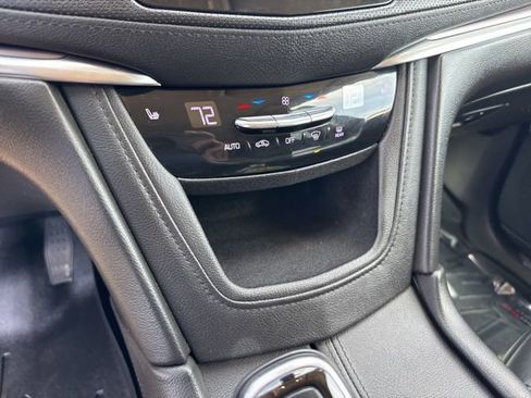 Used 2019 Cadillac XT5 Luxury AWD/4WD image 17