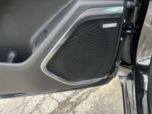 Used 2025 Chevrolet Traverse RS w/ LPO, Floor Liner Package image 11