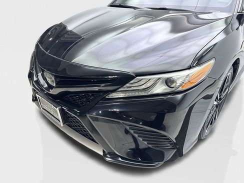 Used 2019 Toyota Camry XSE image 16