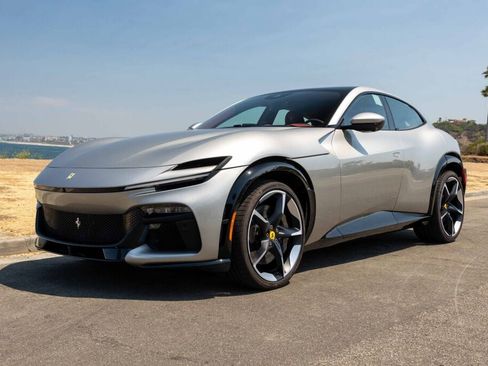 Certified 2025 Ferrari Purosangue image 6