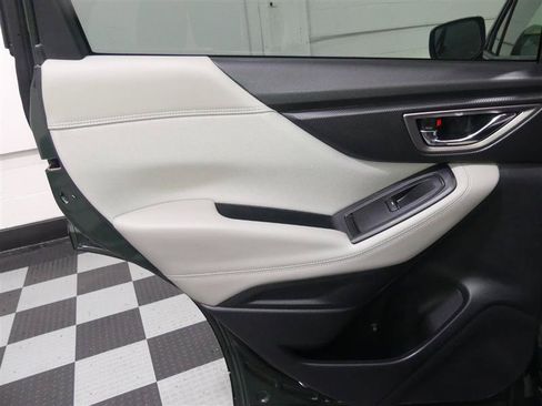 Used 2024 Subaru Forester Premium AWD/4WD image 23