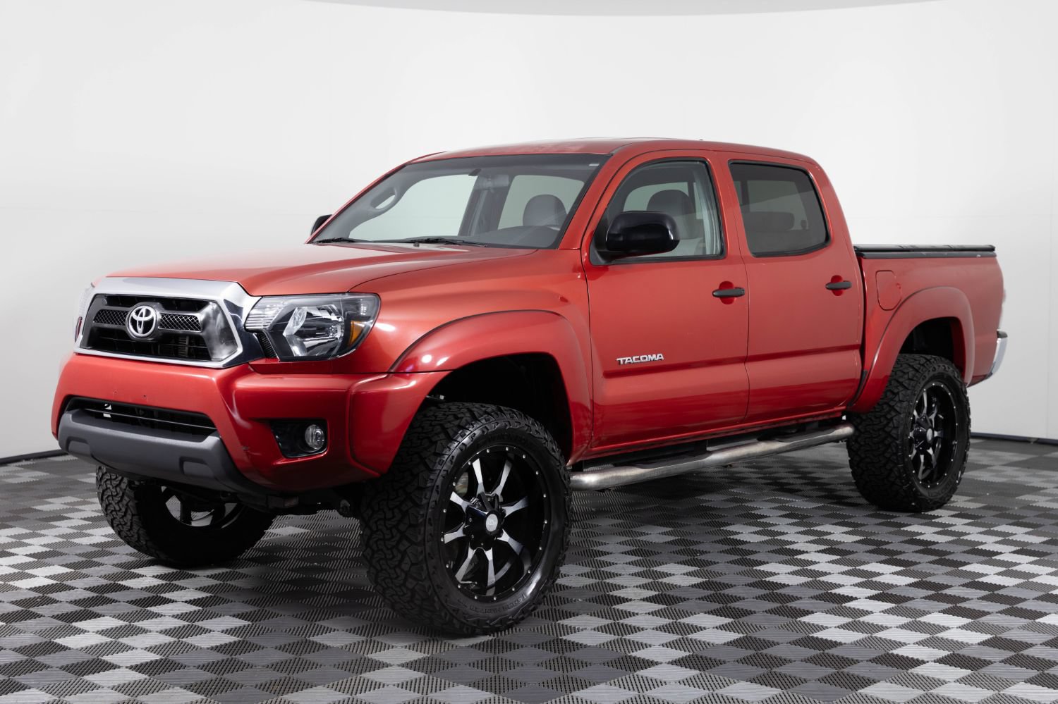 Used 2015 Toyota Tacoma 4x4 Double Cab w/ SR5 Package image 1