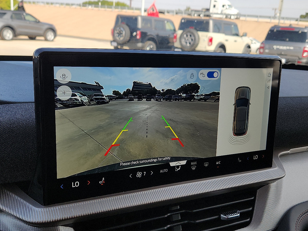 New 2026 Ford Explorer Active RWD image 8