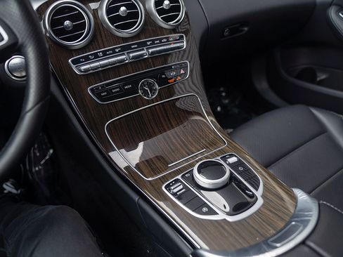 Used 2017 Mercedes-Benz C 300 4MATIC Sedan image 13