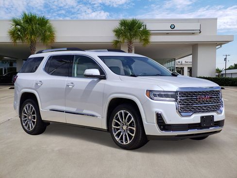 Used 2023 GMC Acadia Denali w/ Denali Ultimate Package AWD/4WD image 3