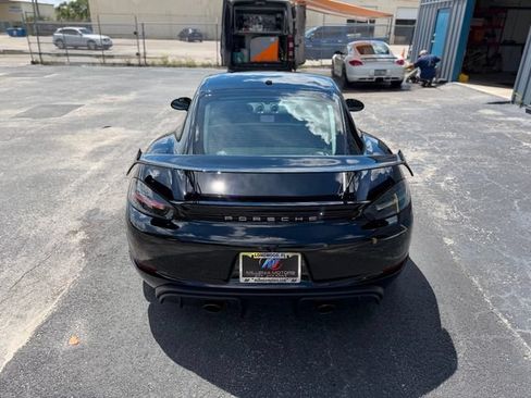 Used 2020 Porsche 718 Cayman GT4 RWD image 80