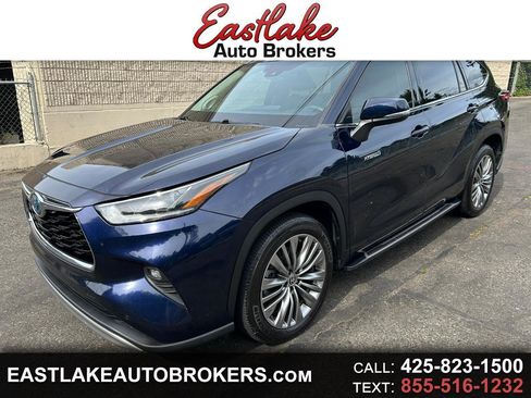 Used 2021 Toyota Highlander Platinum FWD image 1