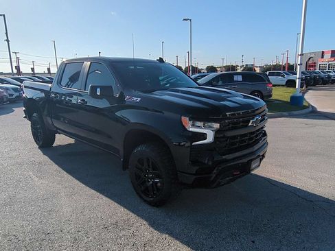 Used 2026 Chevrolet Silverado 1500 LT Trail Boss w/ Safety Package AWD/4WD image 2