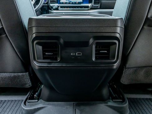 Used 2024 Chevrolet Silverado 1500 LT Trail Boss w/ LT Trail Boss Premium Package AWD/4WD image 34