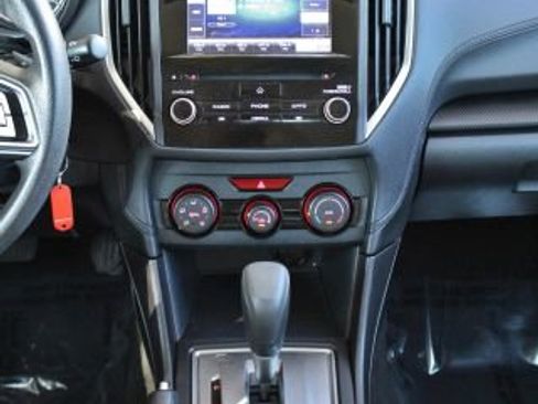 Used 2019 Subaru Impreza 2.0i Premium image 18