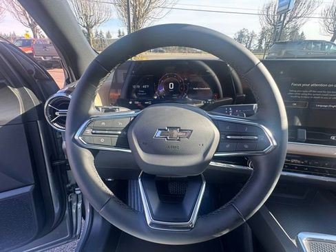 New 2026 Chevrolet Equinox ACTIV w/ Convenience Package III AWD/4WD image 21