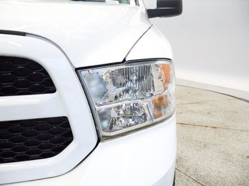 Certified 2018 RAM 1500 Express w/ Express Value Package AWD/4WD image 13