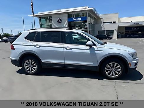 Used 2018 Volkswagen Tiguan SE w/ 3rd Row Seat Package AWD/4WD image 2