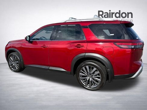 Used 2024 Nissan Pathfinder SL w/ SL Premium Package AWD/4WD image 5