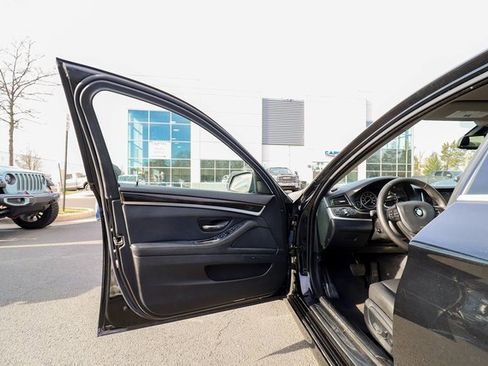 Used 2015 BMW 528i xDrive 528i xDrive image 35