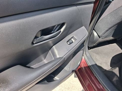 Used 2024 Nissan Sentra SV FWD image 12