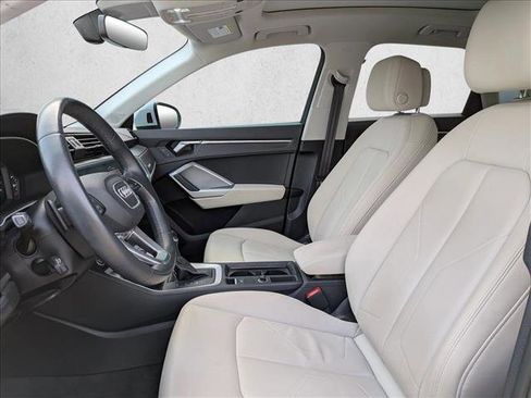 Used 2022 Audi Q3 2.0T Premium Plus w/ Premium Plus Package image 9