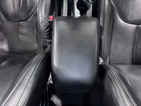 Used 2015 Jeep Wrangler Unlimited Rubicon w/ Connectivity Group AWD/4WD image 34