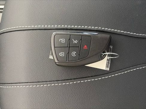 New 2027 Chevrolet Traverse LT w/ Driver Confidence Package FWD image 22