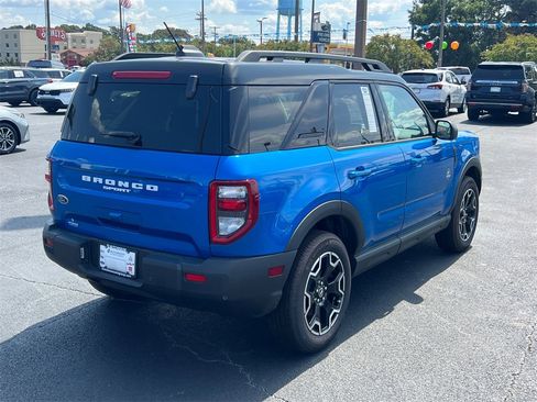 Used 2025 Ford Bronco Sport Outer Banks image 7