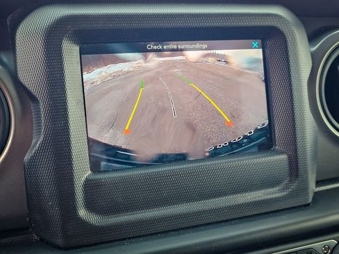 Certified 2022 Jeep Wrangler Willys image 22