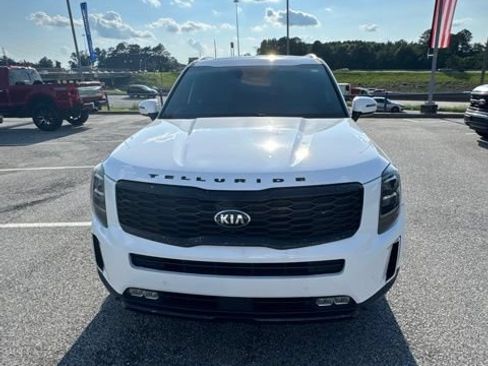 Used 2021 Kia Telluride SX w/ Towing Package FWD image 2