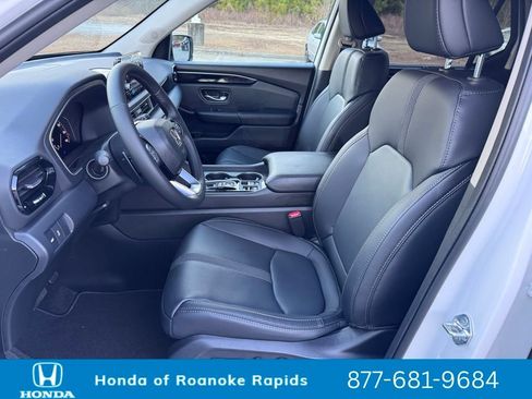 New 2025 Honda Pilot EX-L image 9