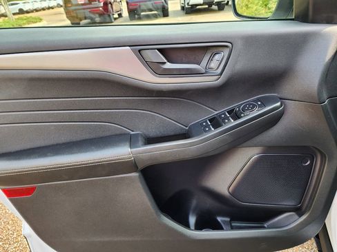 Used 2024 Ford Escape Active image 11