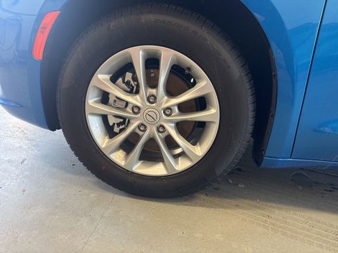 New 2026 Chrysler Pacifica Select image 60