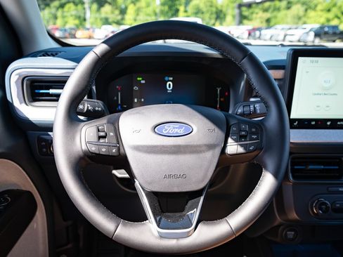 New 2026 Ford Maverick XLT w/ XLT Luxury Package FWD image 28