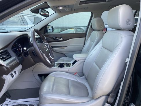 Used 2021 GMC Acadia SLT image 16