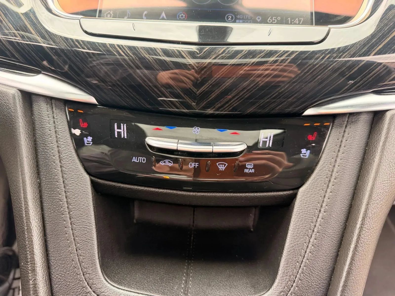 Used 2023 Cadillac XT6 Premium Luxury FWD image 36
