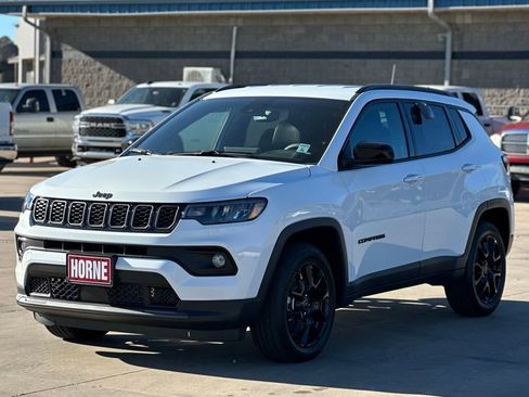 New 2026 Jeep Compass Latitude image 7