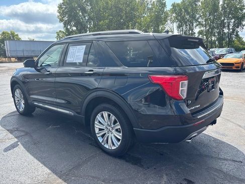 Used 2024 Ford Explorer Limited w/ Limited Technology Package AWD/4WD image 3