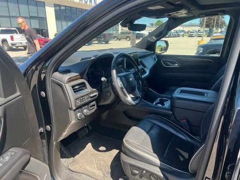 Used 2021 Chevrolet Tahoe Premier w/ Premium Package AWD/4WD image 13