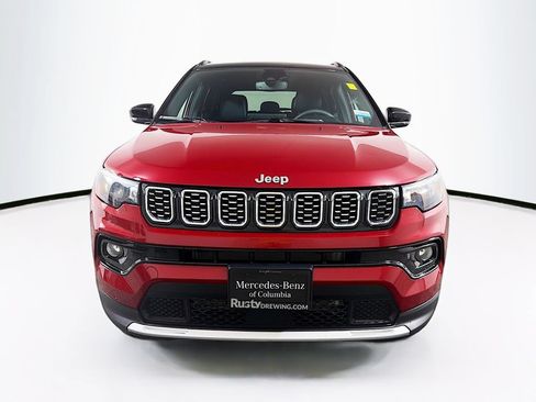 Used 2025 Jeep Compass Limited AWD/4WD image 2