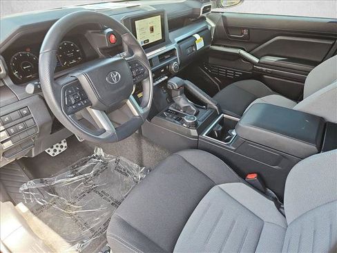 Certified 2025 Toyota 4Runner TRD Sport AWD/4WD image 12