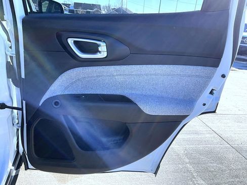 Used 2022 Jeep Compass Latitude image 18